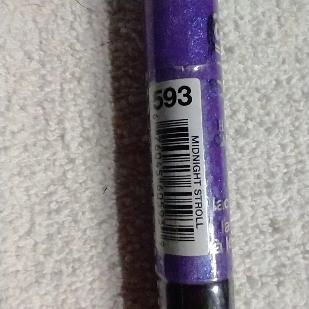 Hard candy lip def 593 midnight stroll